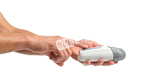 Z1-CPAP-in-hand-horizontal.png